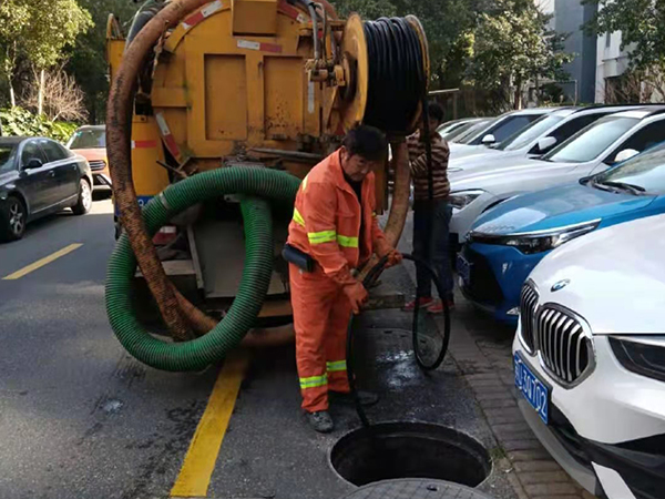 城西排污管道清淤